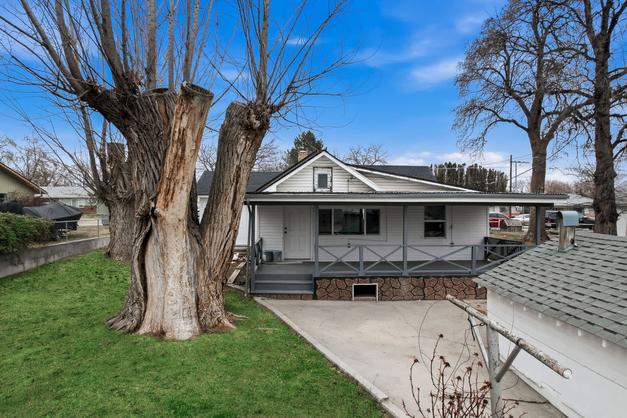 2314 Hillcrest Ln — land development, photograph 3