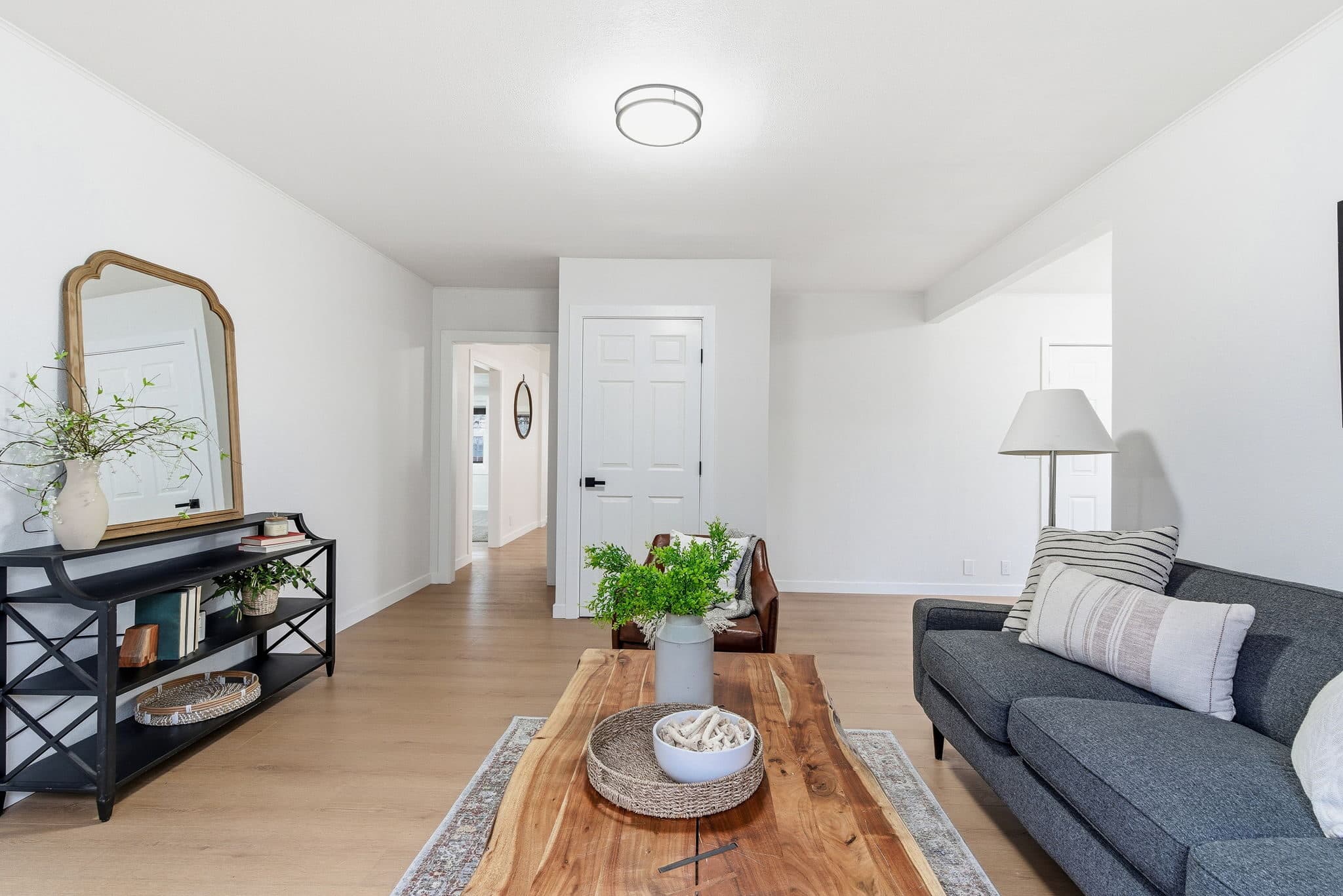 2314 Hillcrest Ln — land development, photograph 4