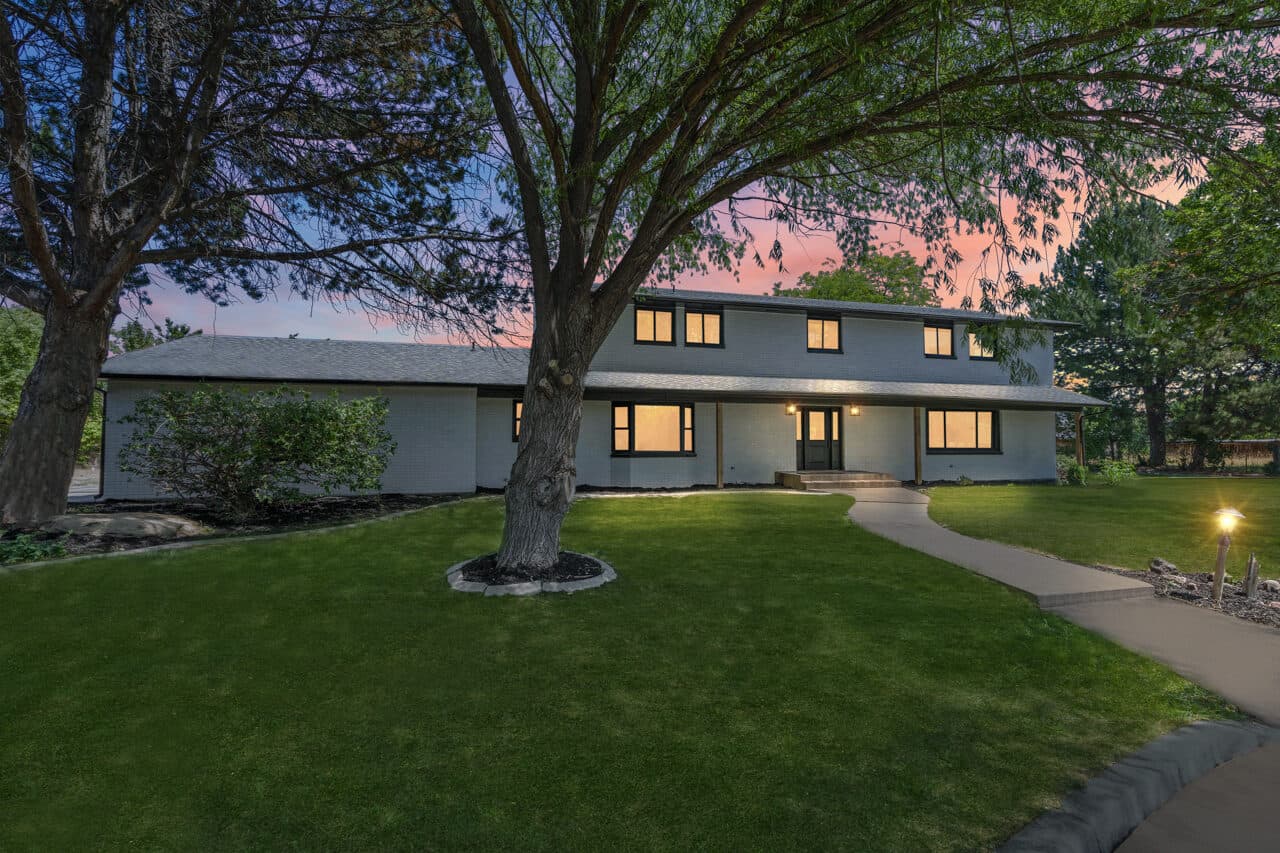 840 Sage Creek — renovation, photograph 1